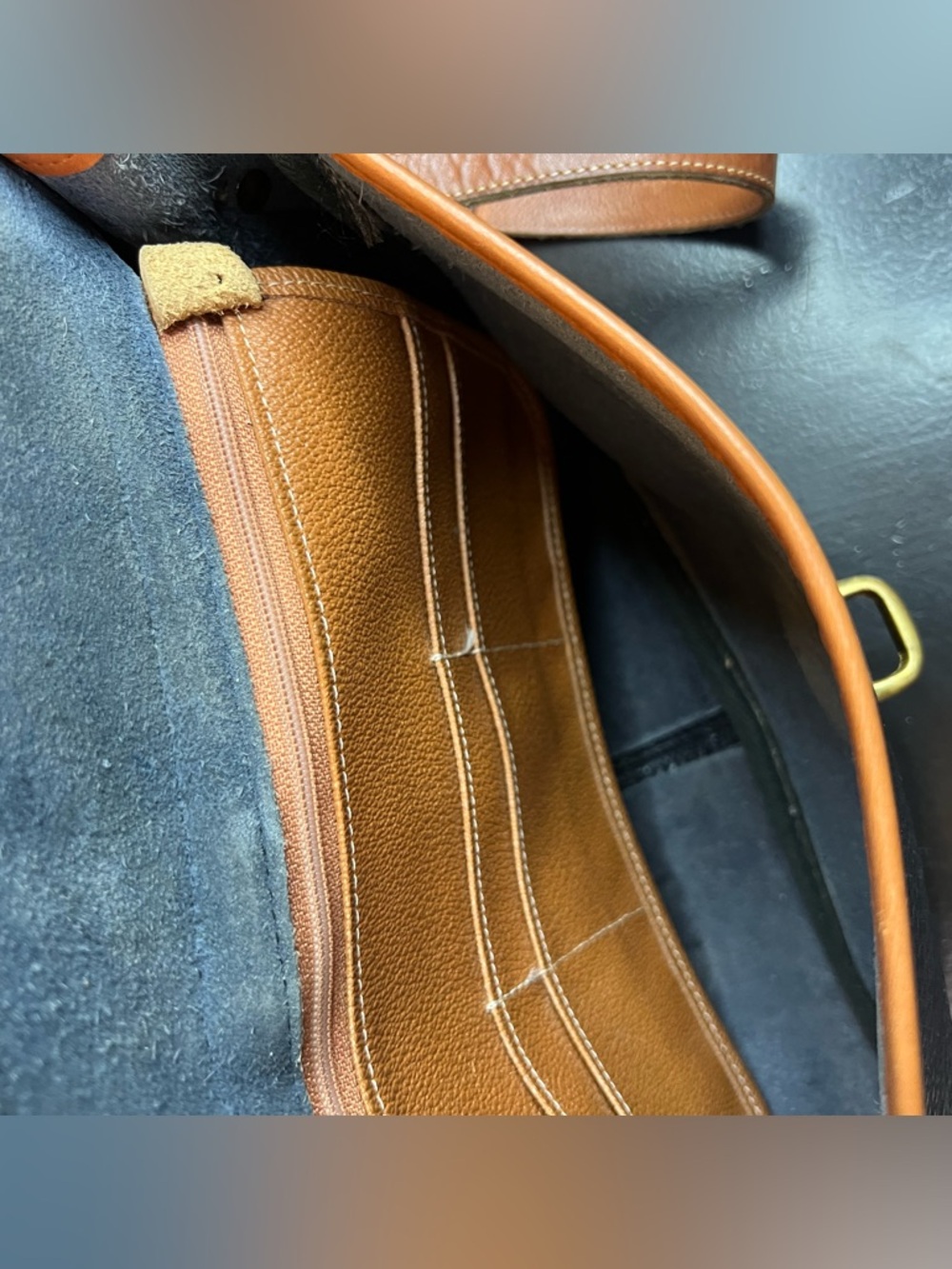 Vintage Dooney & Bourke Navy Blue Tan Leather Crossbody Bag Purse 80s 90s - Picture 14 of 16